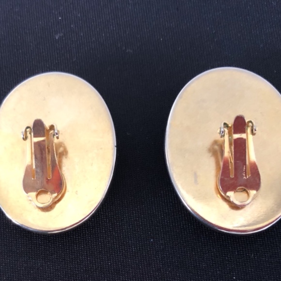 Vintage clip-on earrings from Holt Renfrew - Picture 2 of 2